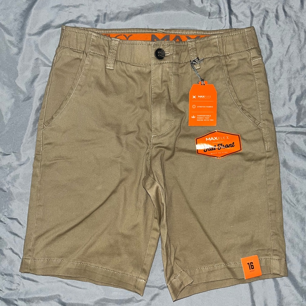 NWT (16) Big Boys Urban Pipeline khaki shorts